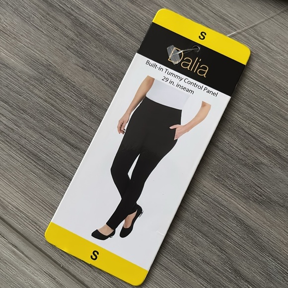 Dalia NWT Black Slacks - Picture 3 of 4